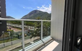 Flat Ilha Pura Barra- 5min a pé pro Riocentro para 04 pessoas
